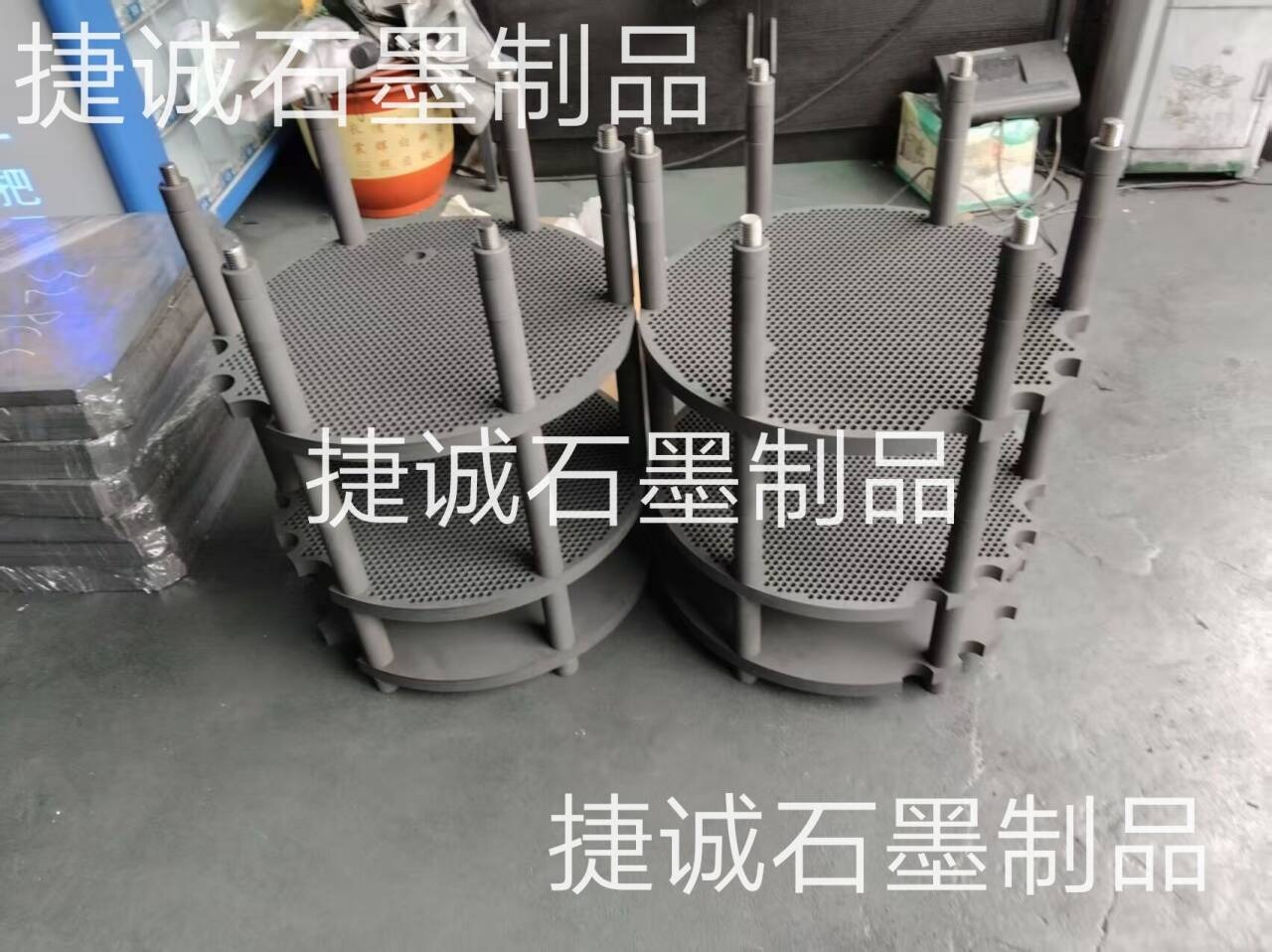 硬質(zhì)合金石墨盤(pán)，石墨盤(pán)，刀具燒結(jié)石墨盤(pán)，石墨盤(pán)加工，銅管燒結(jié)石墨盤(pán)，燒結(jié)石墨盤(pán)，石墨盤(pán)加工廠，石墨盤(pán)生產(chǎn)廠家